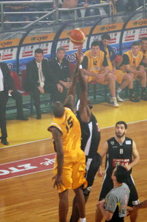 11-12 ARIS-paok 81-71 15