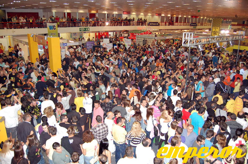 Ekthesi 2009 Fans 10 - Ekthesi_2009_Fans_10.jpg Ekthesi_2009_Fans_10.jpg