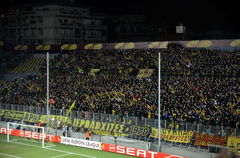 ARIS-Manchester-City-15022010- 0-0  02